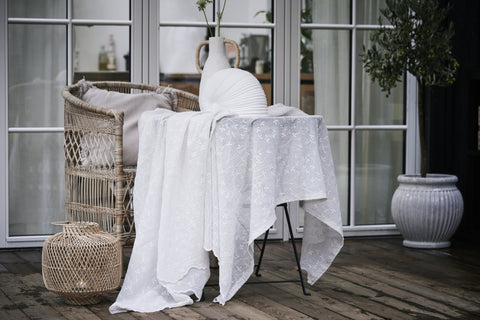 Eloise tablecloth 220x160 cm. off white