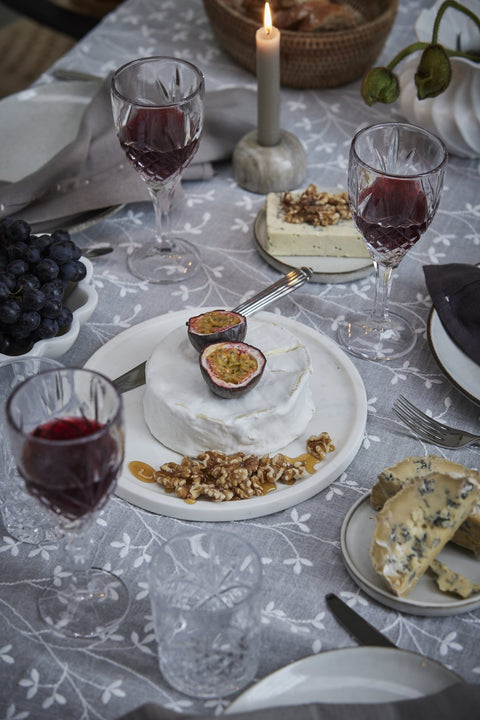 Eloise tablecloth 280x160 cm. off white