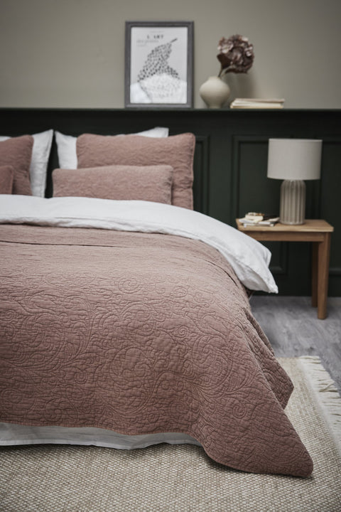 Isabelle bedspread 260x240 cm. rose tan