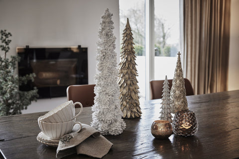 Serafina decoration white, Polyresin 14.5X14 H47.8