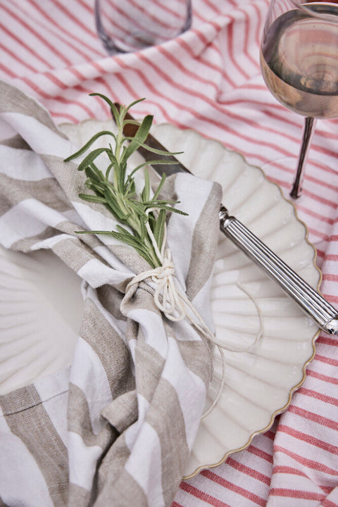 Olivia tablecloth 220x140 cm. red/white striped