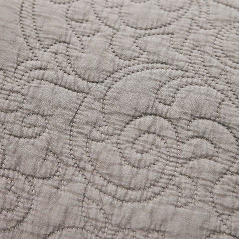 Isabelle bedspread 260x240 cm. grey