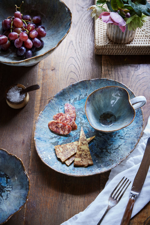 Beautiful, rustic tableware - perfect for any tablesetting