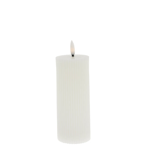 Lillia  LED candle  H15 cm. white