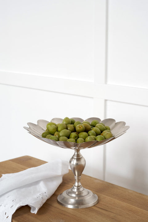 Philine  tray Ø22 cm. antique silver