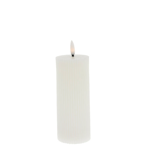 Lillia  LED candle  H15 cm. white