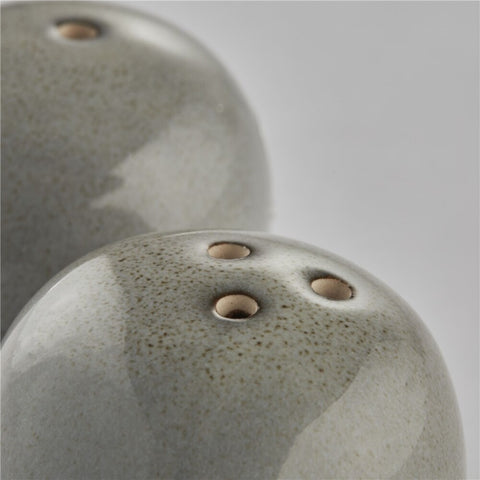 Amera salt/pepper set 4.5x4.5 cm. grey