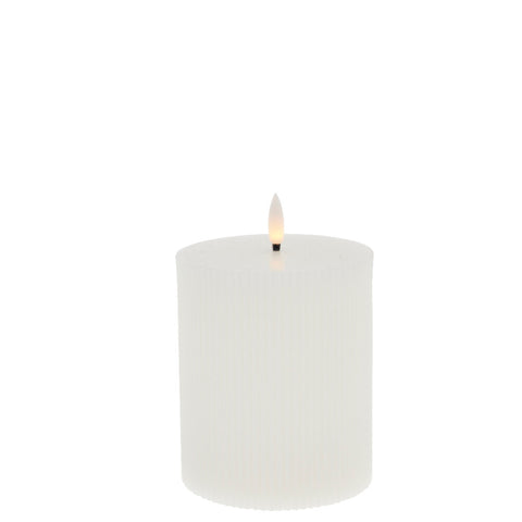Lillia  LED candle  H12 cm. white