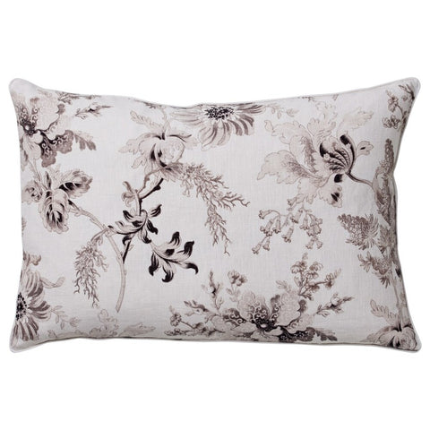 Fleurinne cushion white sands 60x40 cm.