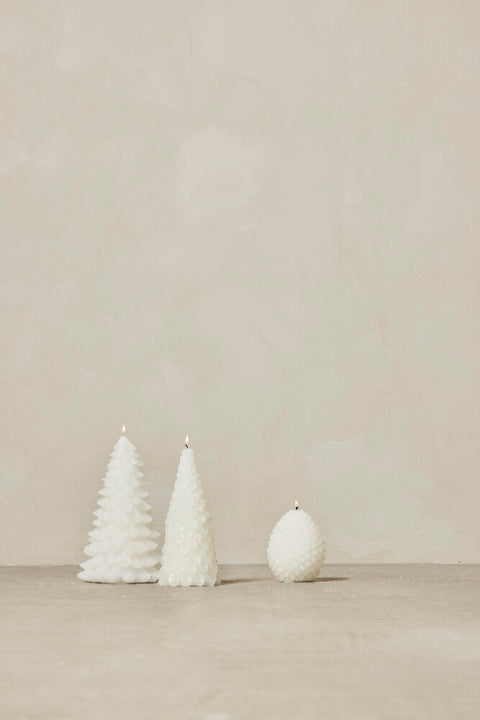 Trelia pine cone candle  H10.5 cm. white
