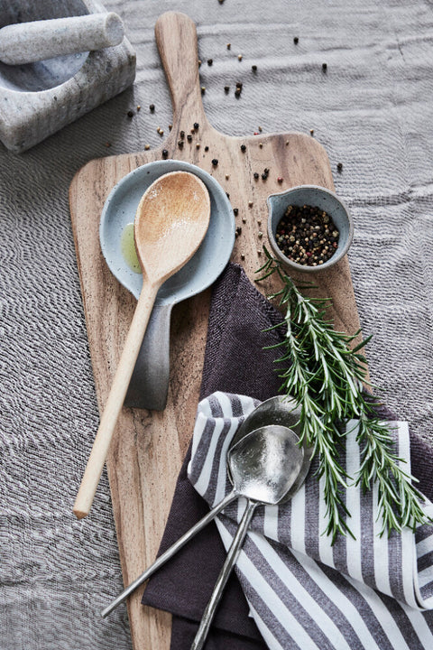 Merle chopping board 70x22 cm. nature