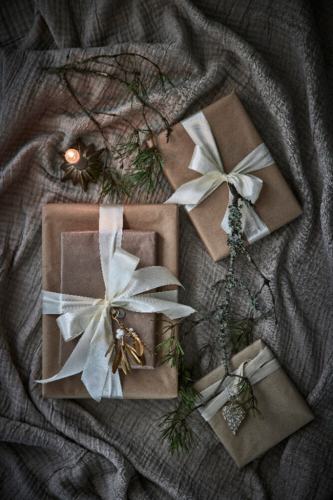 Caville  H2.5 cm. light gold