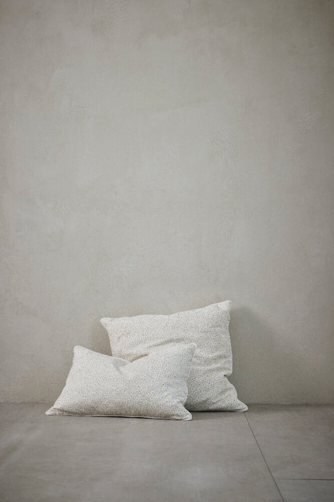 Feminia cushion 60x60 cm. off white